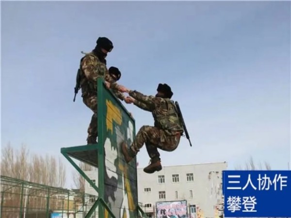 三人协作.jpg