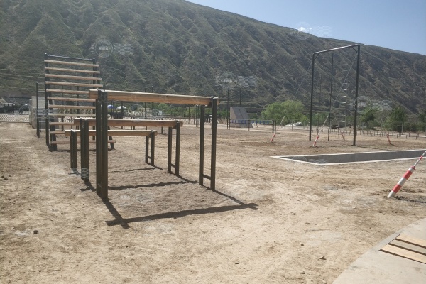 设计为战：以实战化模块架构重塑四百米障碍训练效能